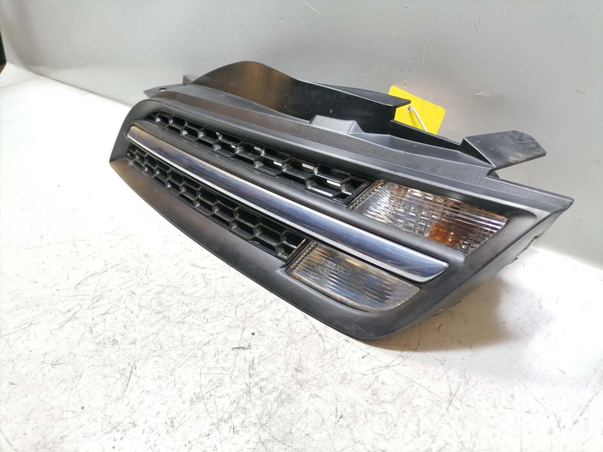 Nissan Micra K12 original K&uuml;lergrill mit Blinker links Facelift Bj.2005